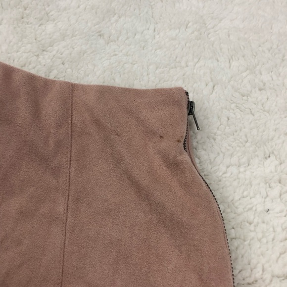 Suede pink skirt - Picture 2 of 4